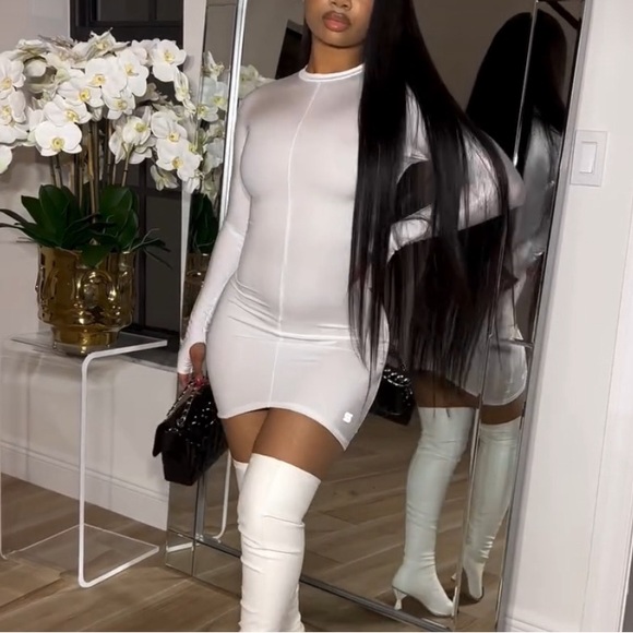 White Long Sleeve Ribbed Bodycon Dress - Picture 1 of 3